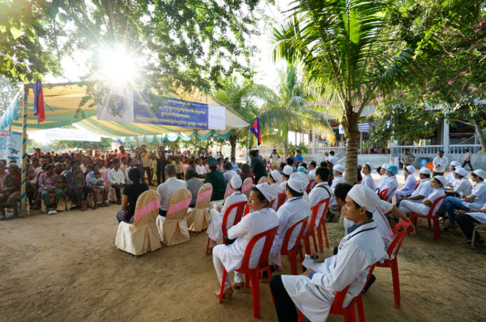 duoc hau giang kham benh tai campuchia 2