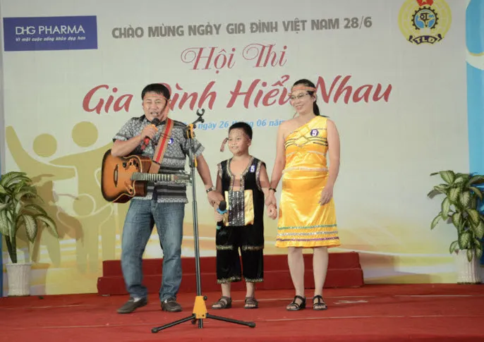 gia_dinh_hieu_nhau_10